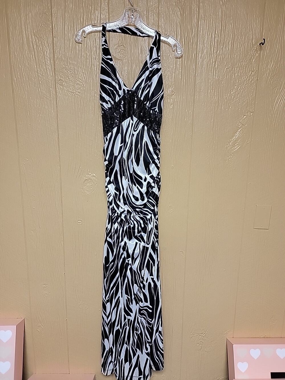 Sequin Hearts Maxi Dress Halter Form Fit Slit Zebra Print Black & White sz 3 Lin